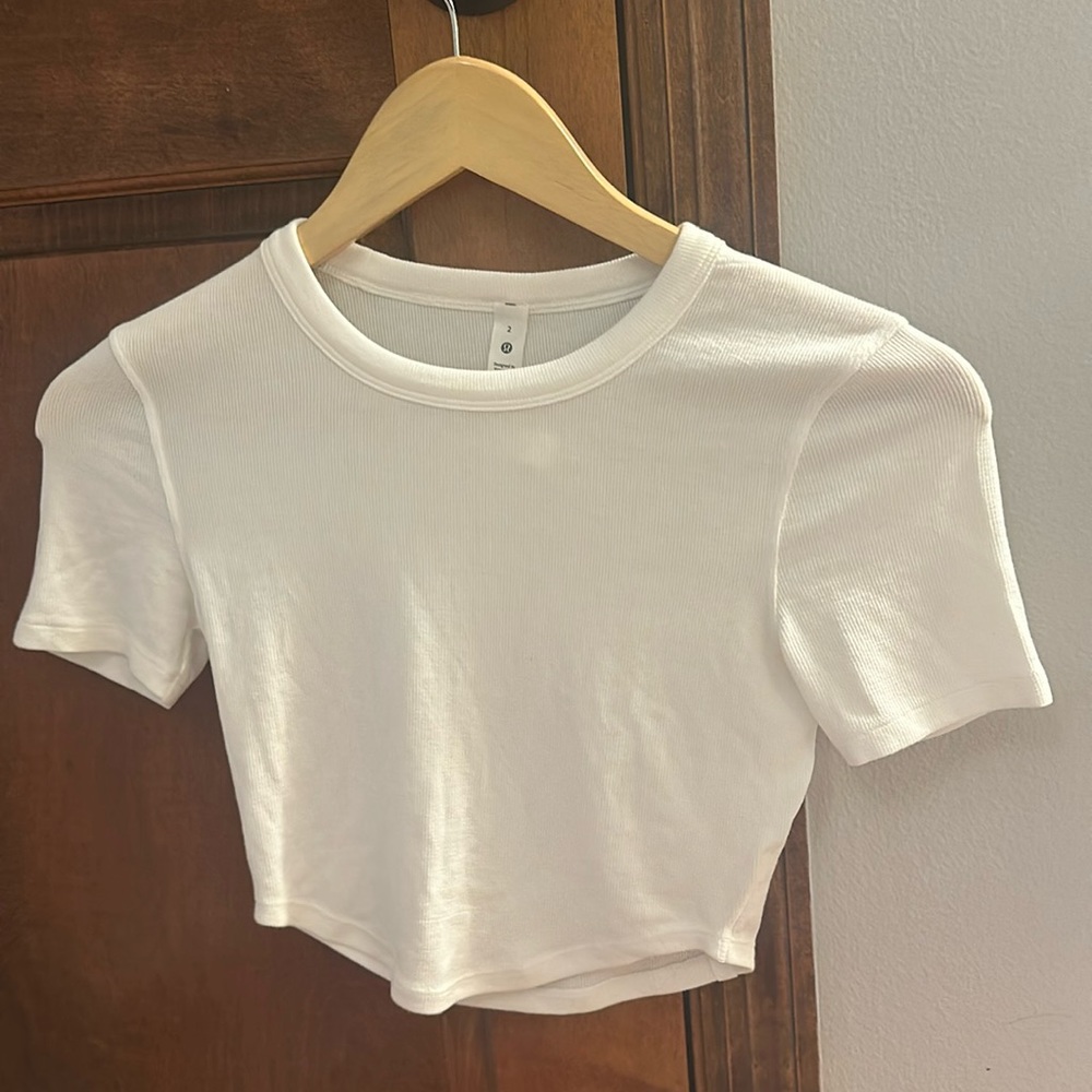 lululemon hold tight cropped t shirt